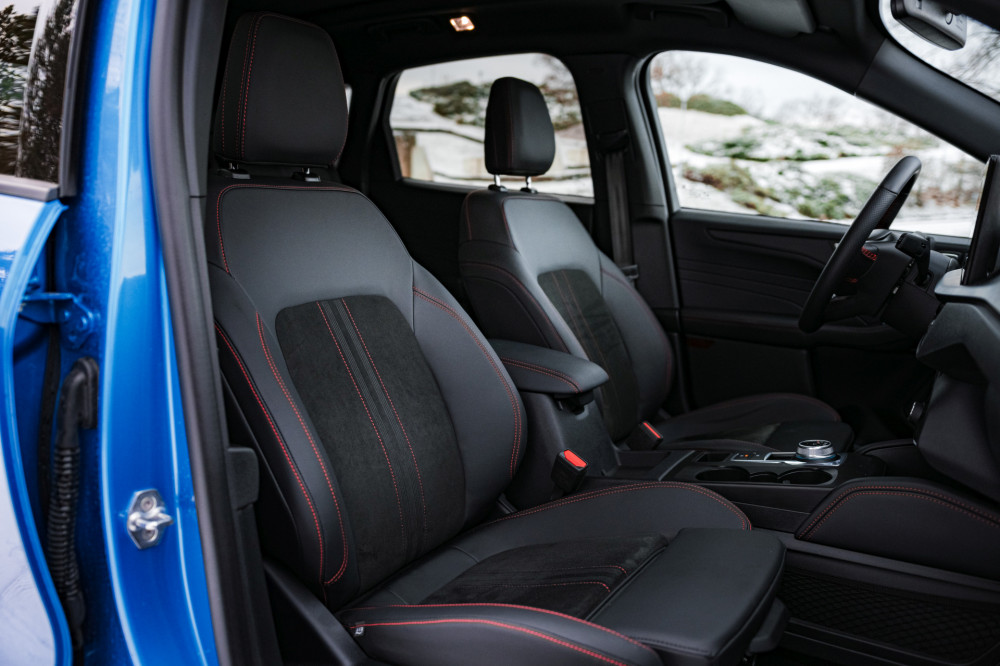 Ford Kuga 2,5 Duratec HEV AWD